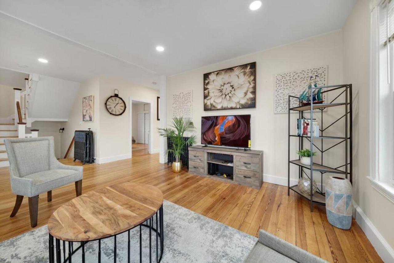 Five-Bedroom House,1226091494:JPEG