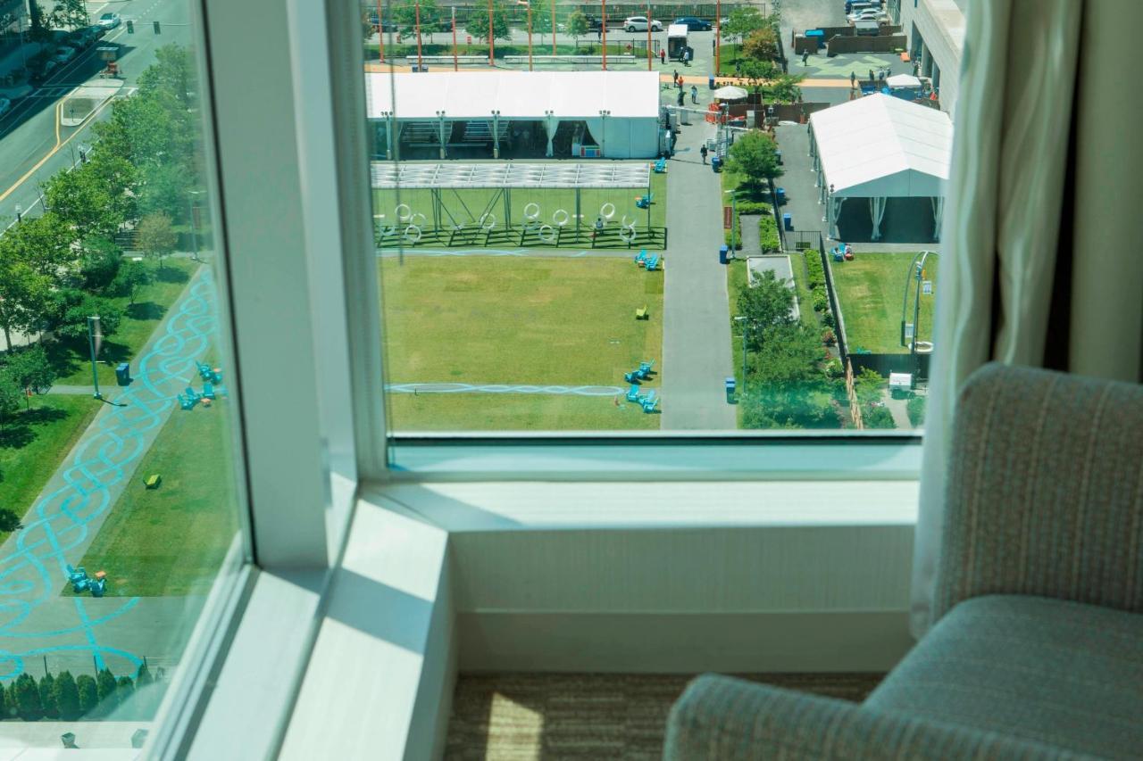 Lawn on D, Guest room, 1 King, Lawn on D view, Garden view,1353914888:JPEG