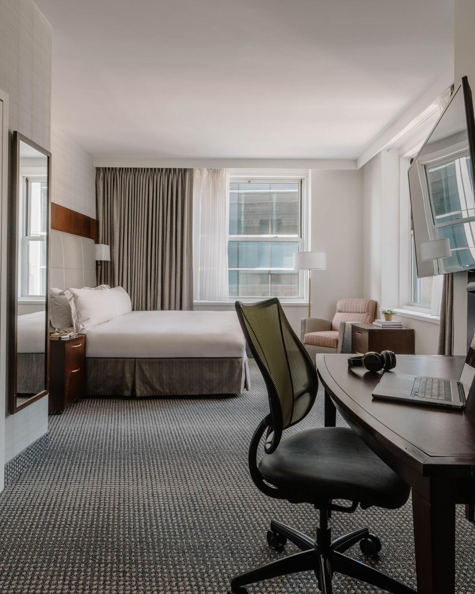 Superior Queen Room