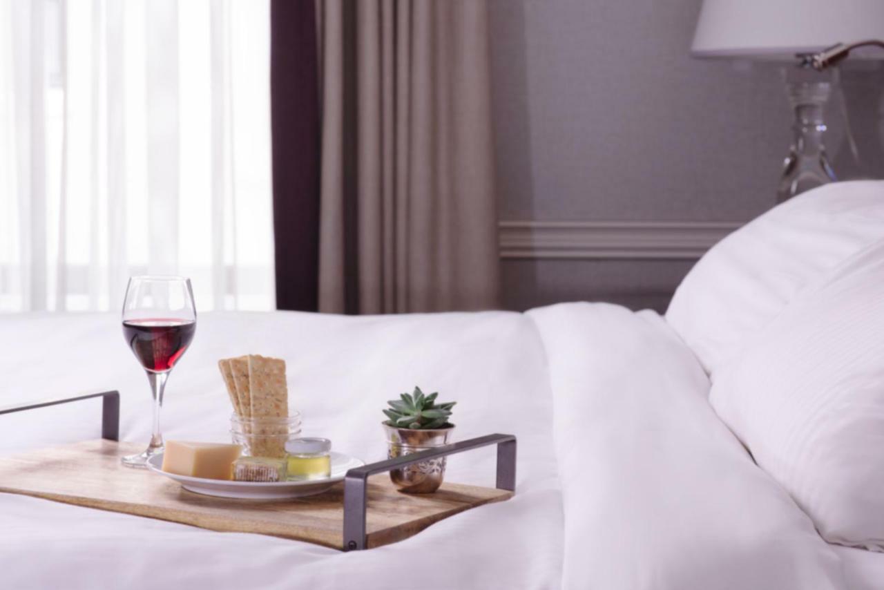 Fairmont Queen Room,1730001470:JPEG