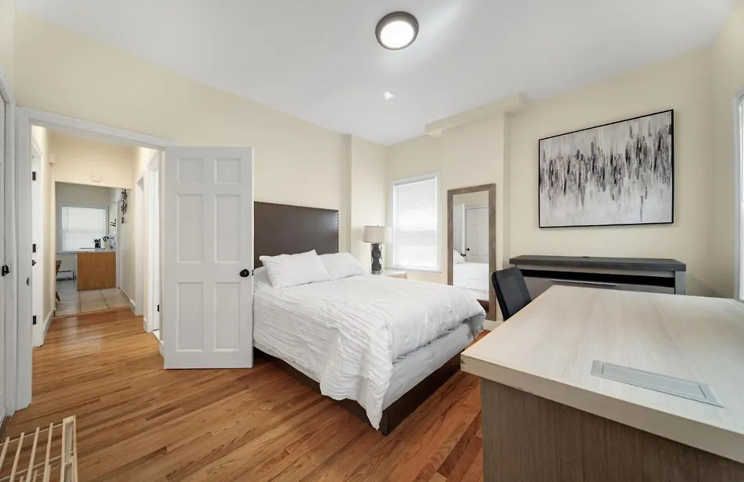 Newly Renovated 2Br1Ba Apt At The Boston City-1