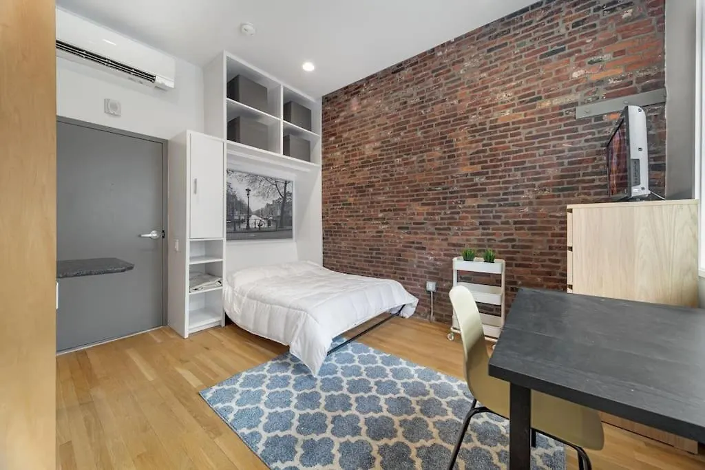 Simple Furnished Studio In The Heart Of Boston-1
