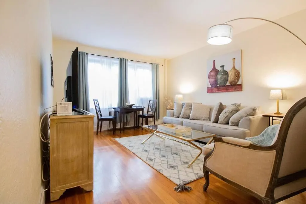 Sunny & Bright 1Br, Longwood Medical Hospitals-1