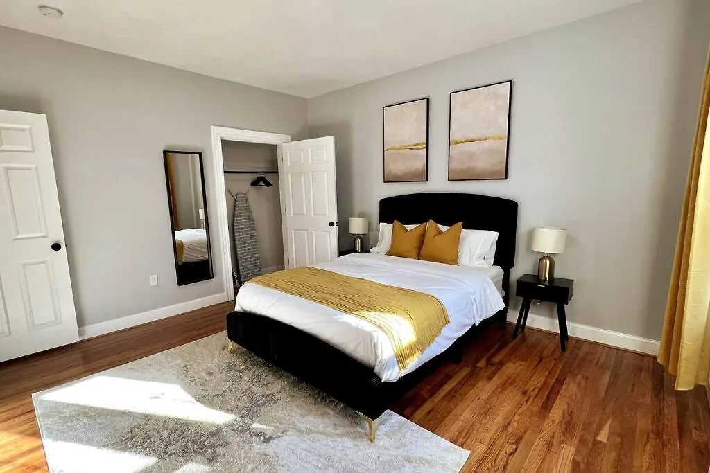 Jxn Services Bnb - Your Home Away From Home!-1