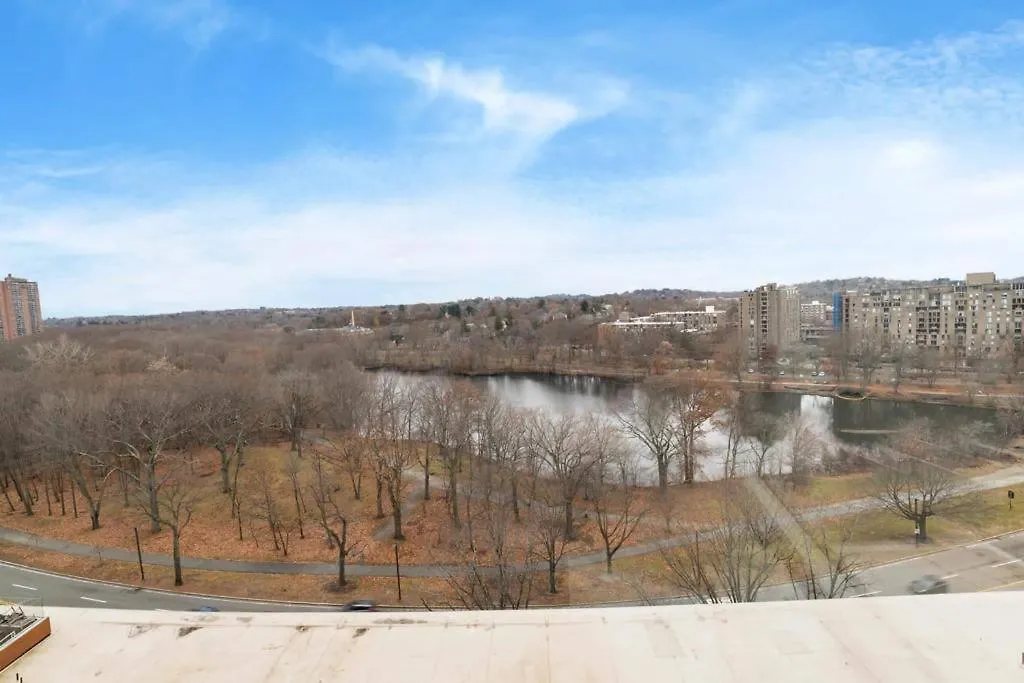 Outstanding Luxury 2Br 2Ba Apartment-1