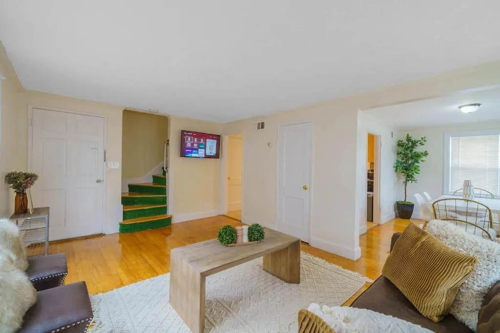 New Vanity Short- Term Rentals- Neponset Riverway-1