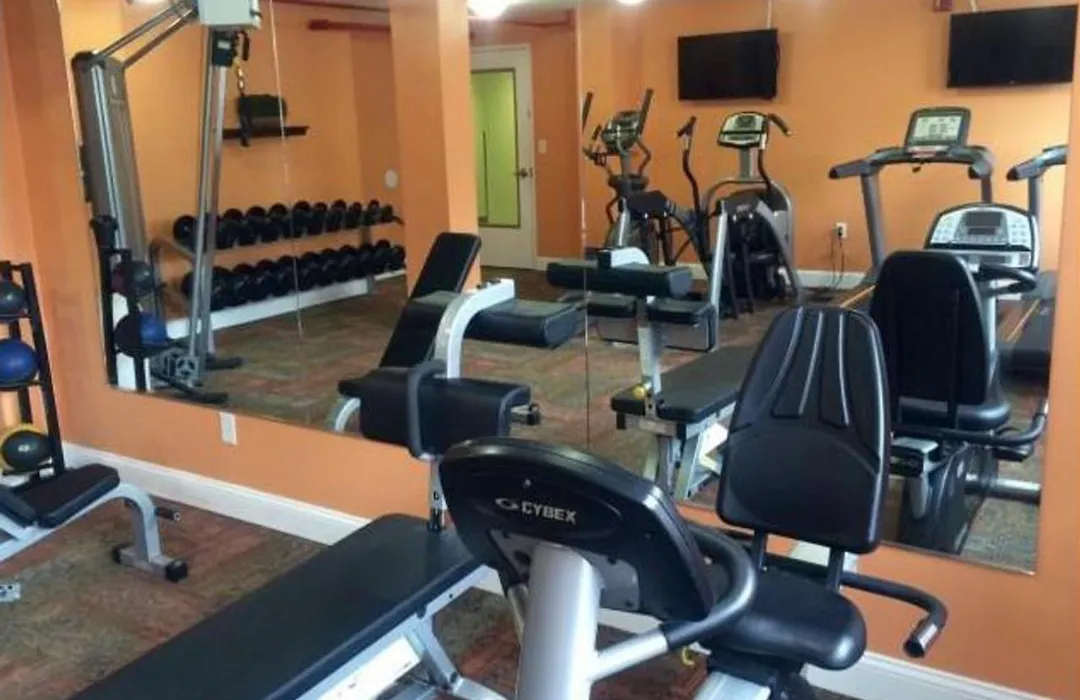 South Boston 2Br W Gym Wd Nr Carson Beach Bos-794-1