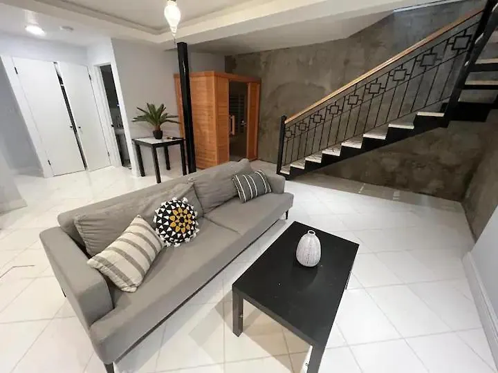 Luxurious Brighton Manor-1