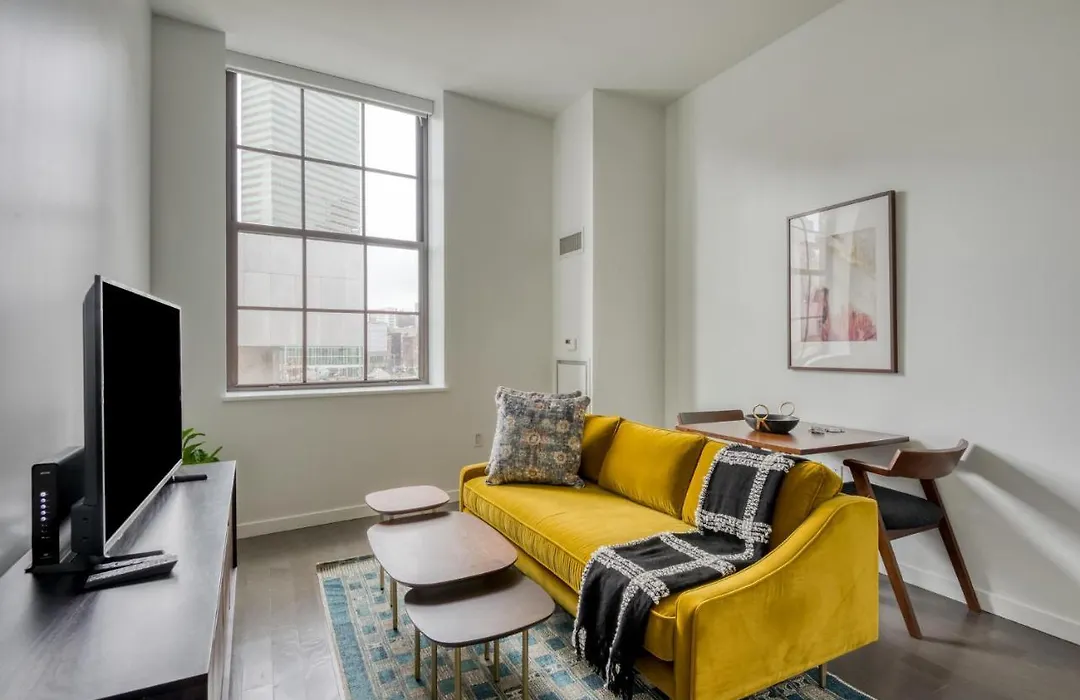 Lovely Studio In Boston Near Metro Pet-Friendly-1