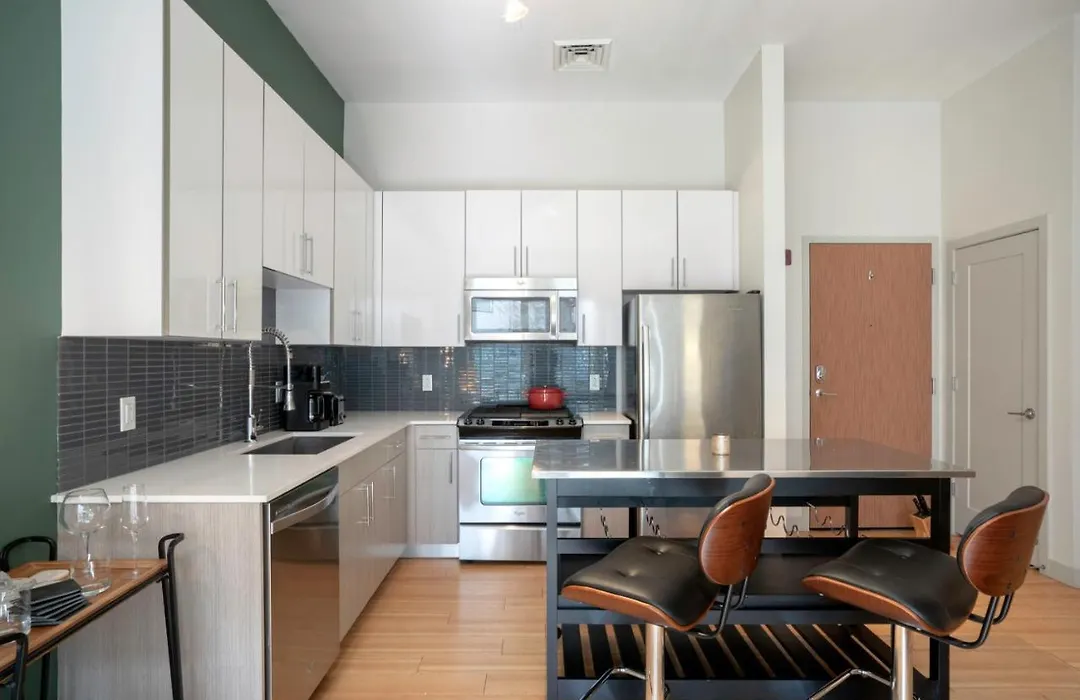 S Boston 1Br W Gym Wd By Seaport Lawn On D Bos-70-1
