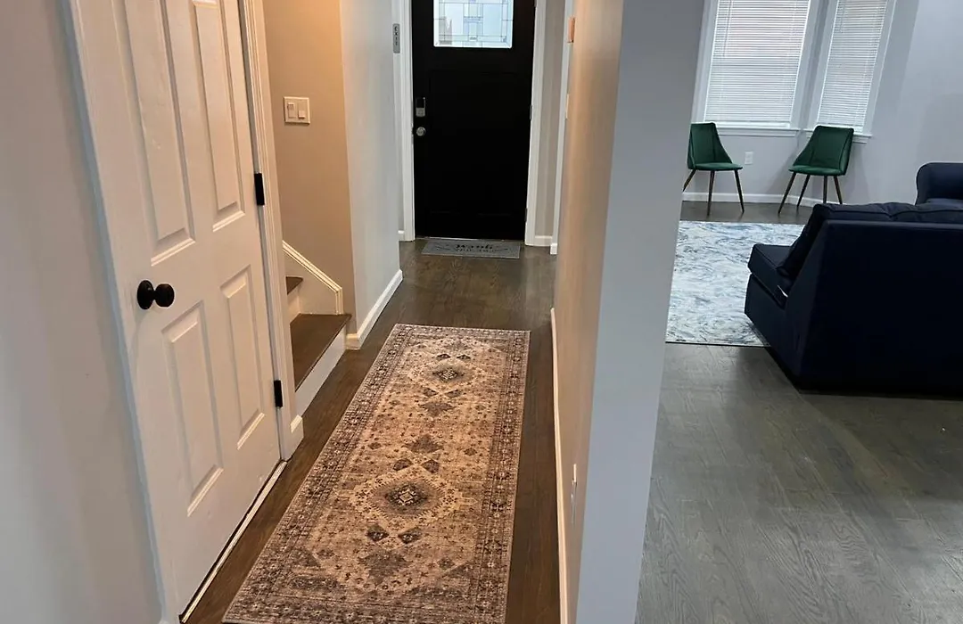 Single Family Home Only Long Term Booking Of 28 Days Or Longer-1