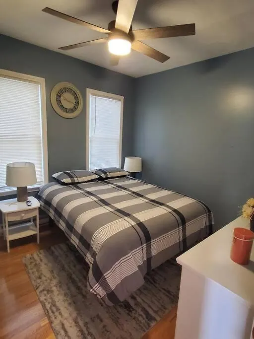 Newly Renovated -2 Bedroom Condo-1