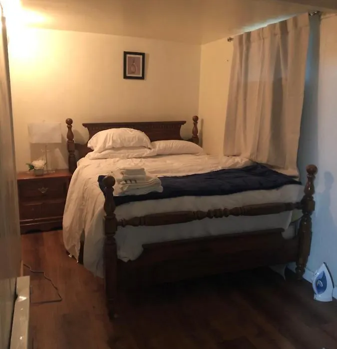 Two Bedroom Basement Unit In A Convenient Location-1