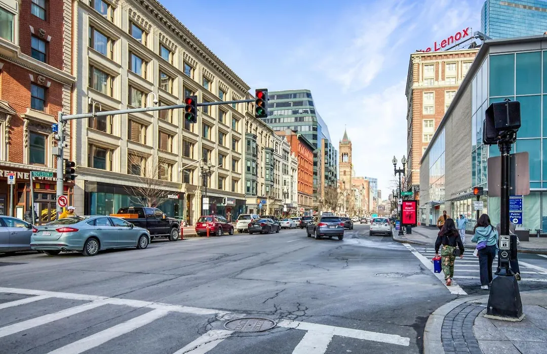 Back Bay 1Br W Gym Nr Copley Sq Bos-742-1