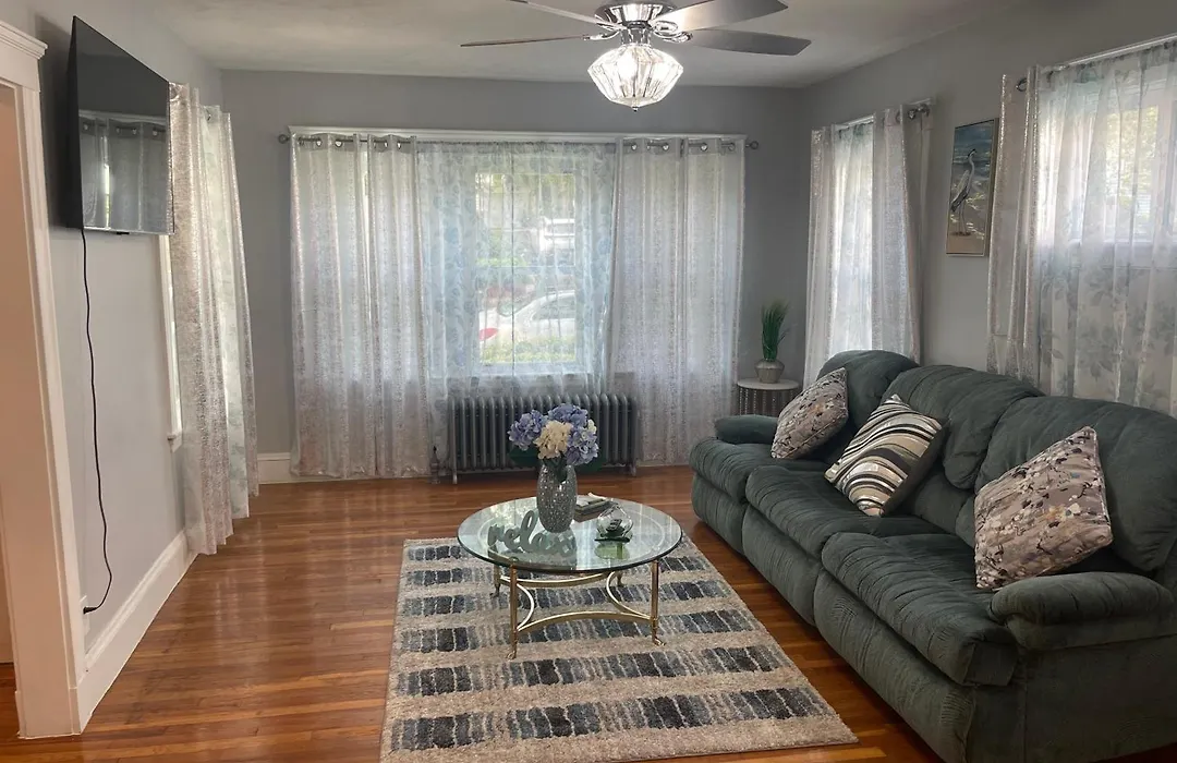 Boston Luxury 2 Bedroom Private Condo-1