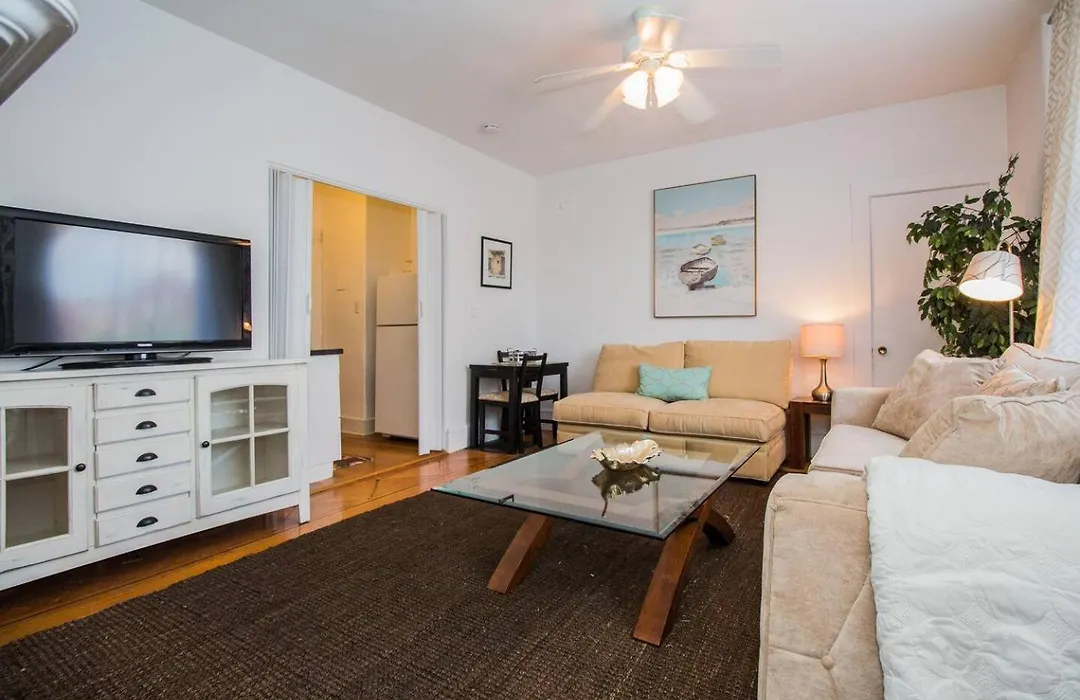 Boston Condominium, First Floor Easy Access To Mb-1
