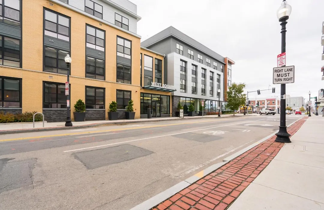 S Boston 1Br W Doorman Wd Nr Seaport Bos-189-1