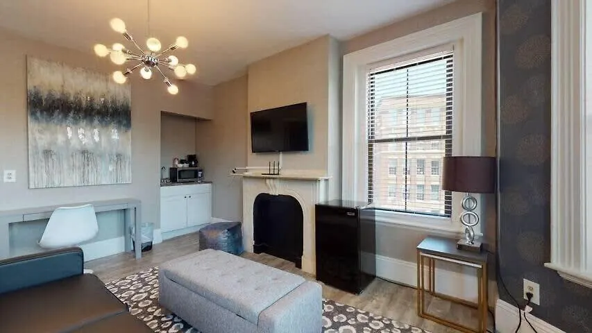 1-31 Excellent Location, Walk Everywhere Sleeps 3-1