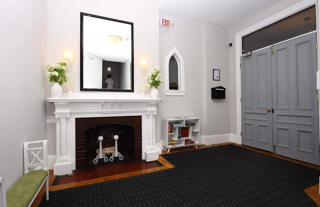 Furnished Newbury Street Studio, #6-1