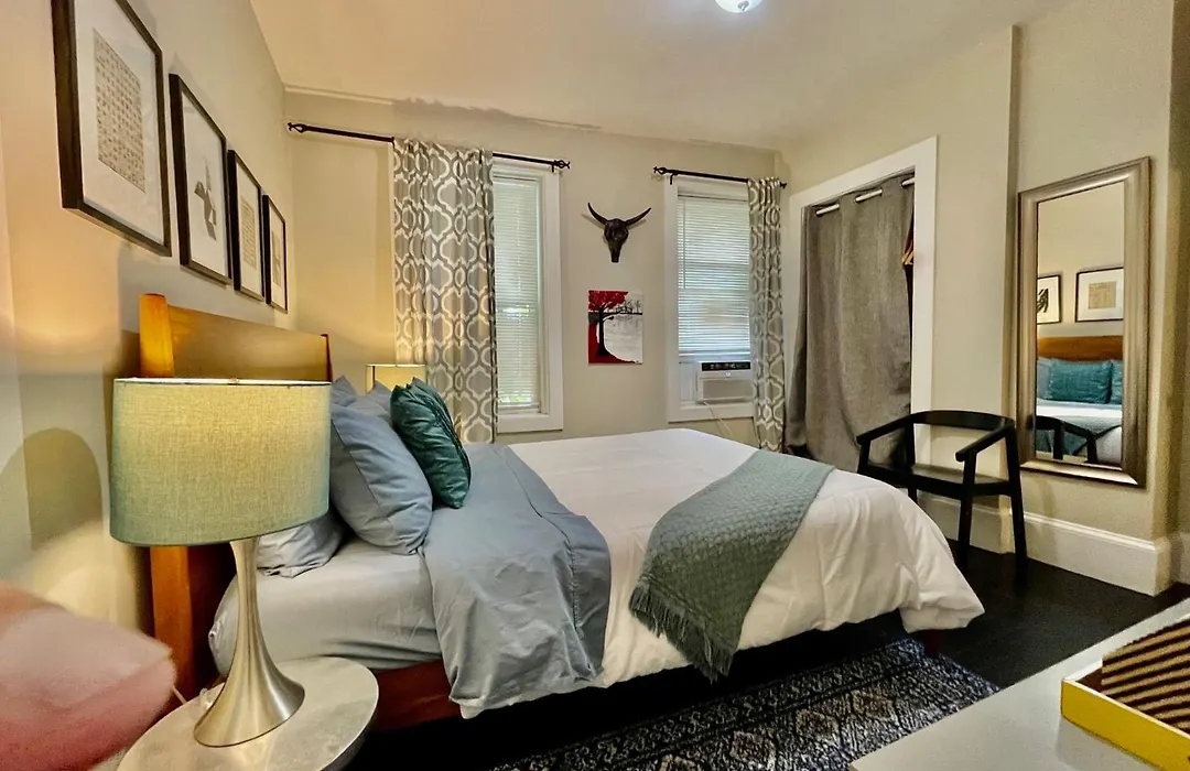 Beautiful 3Br 3Ba Duplex Parking Best Location Boston-1