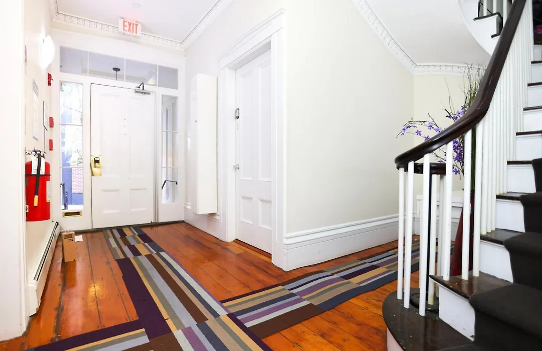 Cozy Furnished Studio In Beacon Hill #4-1
