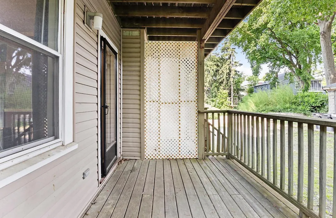 Spacious Apartments Near Ashmont-1