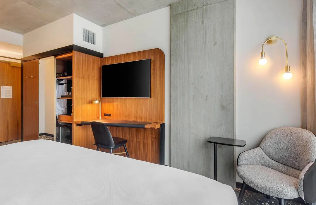 Cambria Hotel Boston Downtown - Seaport-1