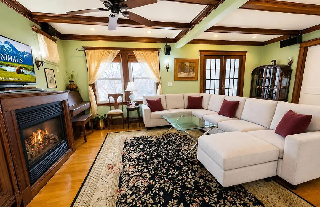 Victorian Condo-1