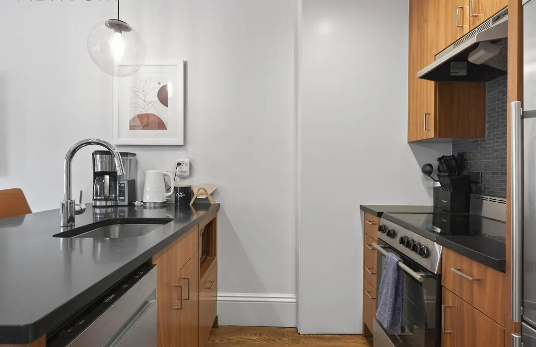304 Newbury Street By Thatch-1
