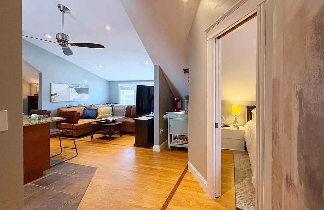 Top-Floor, 2-Bedroom Balcony Near Red Line-1