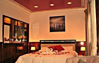 Royalton Suites-1