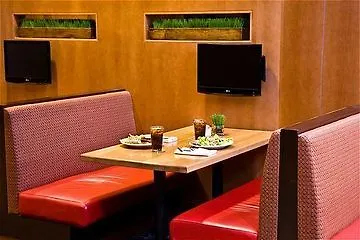 Courtyard By Marriott Logan Hotel Boston-1