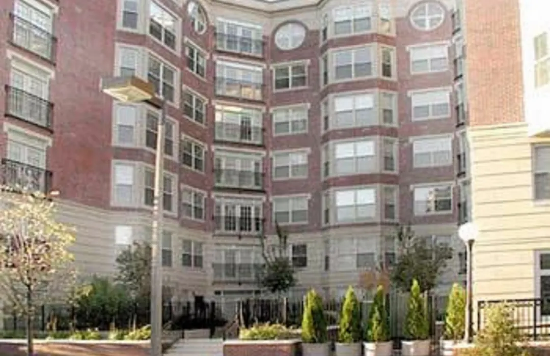 Global Suites At Victory Gardens-1
