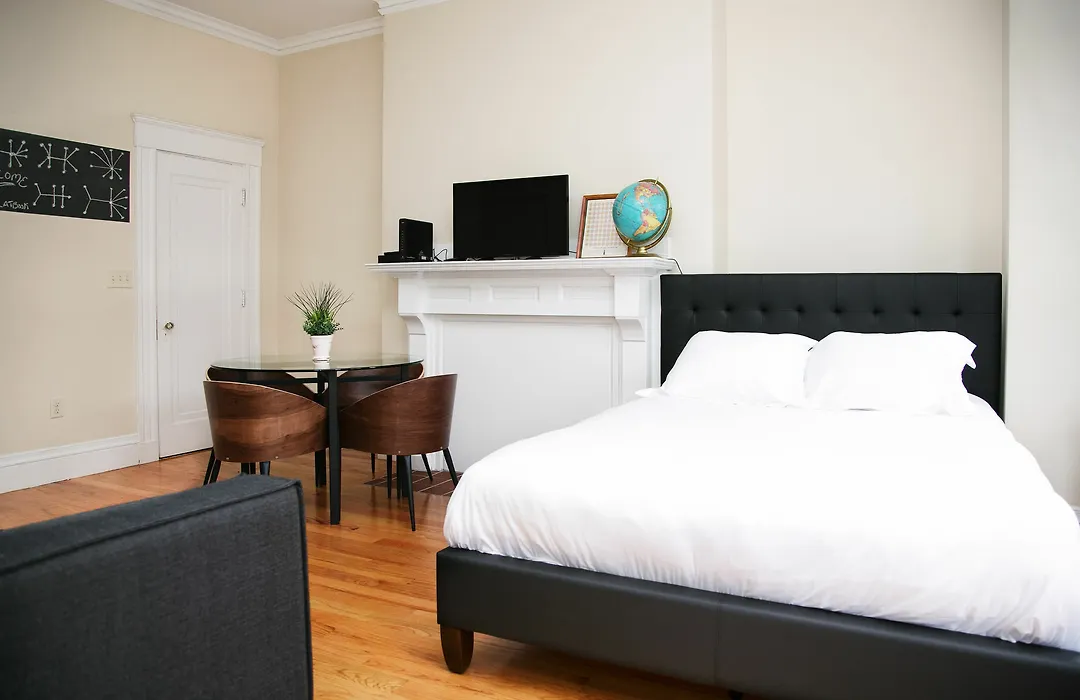 Posh Studio In Back Bay By Sonder-1