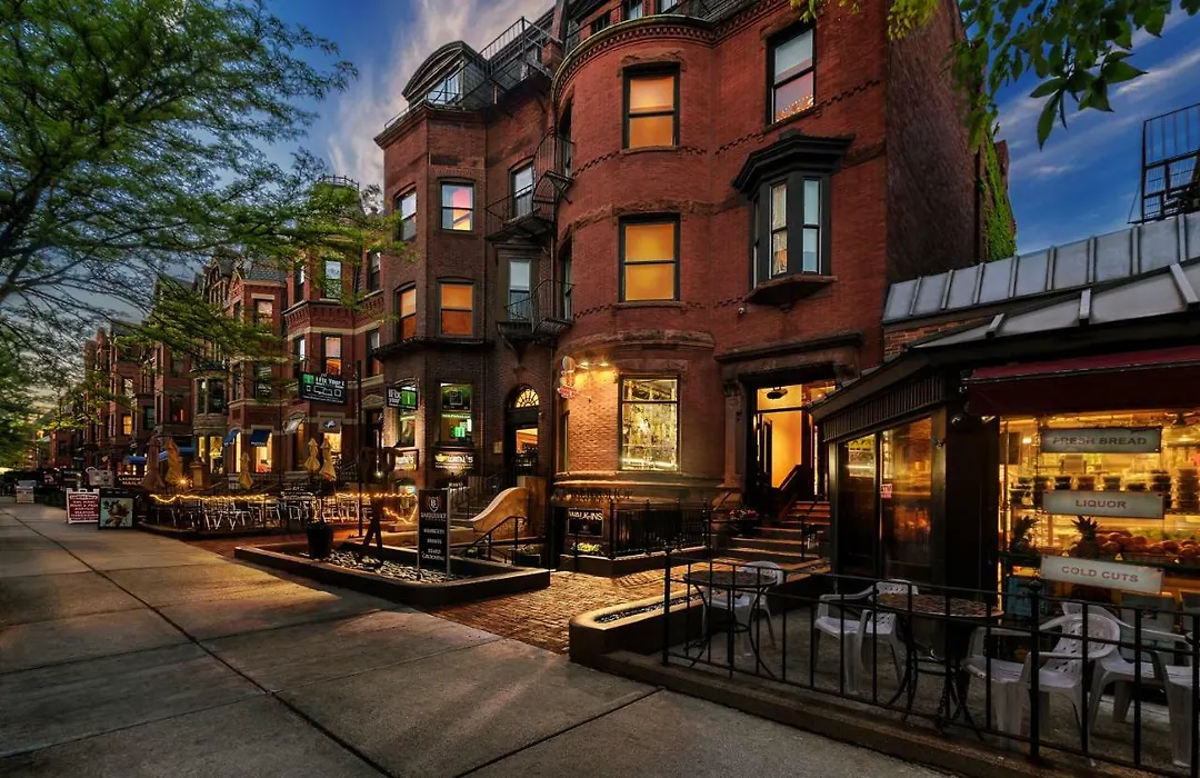 Stylish Studio On Newbury St #3-1