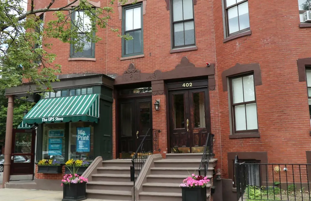 Charming Studio In Boston Brownstone, C. Ave #33-1