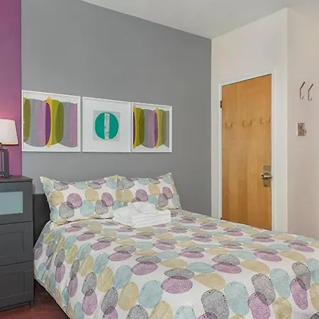 Downtown Studio Apt, Lots Of Natural Light-3