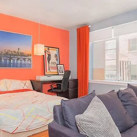 Downtown Studio Apt, Short Walk To Hospitals-2
