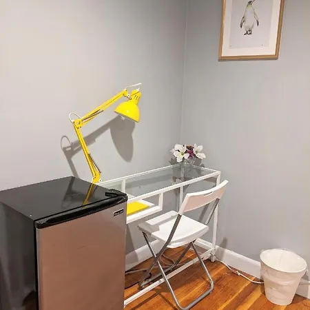 Clean Comfy Centrally Located Private Room-2