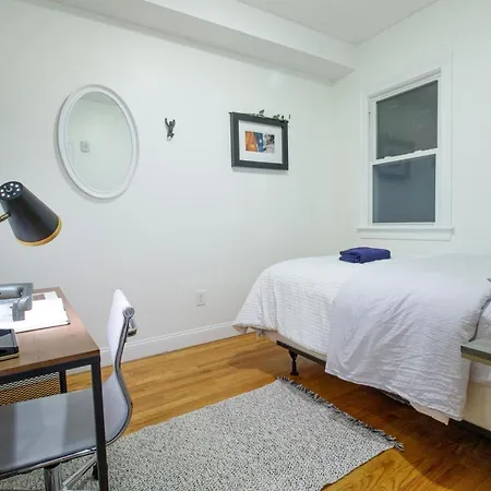 3Bd 1,5Bth Spacious Apt In Mission Hill-3