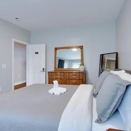Boston Queen Bedroom-3