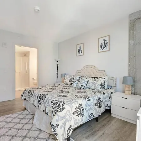 Lovely 2 Bedroom Apt Fenway-3