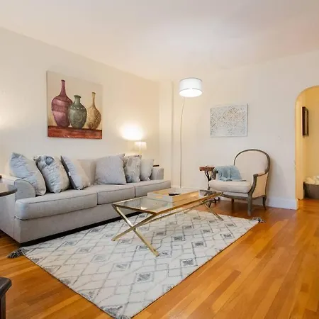 Sunny & Bright 1Br, Longwood Medical Hospitals-3