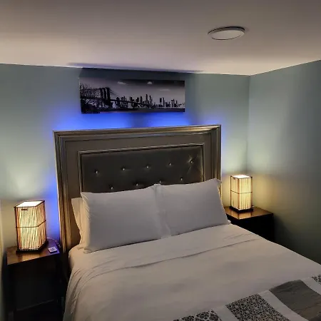 Comfy And Chic Boston Apartment! Free Parking-3