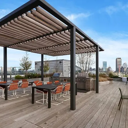 Panoramic City Sanctuary - 2 Bedroom King Bed, Fenway Park-2