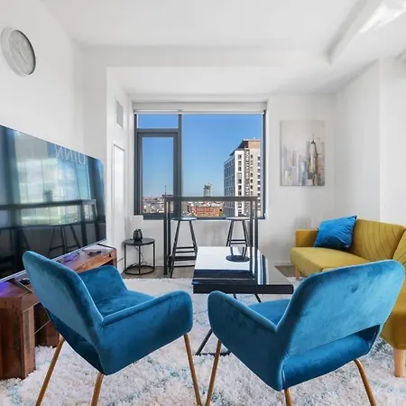 Beautiful Apartment In Watertown-3