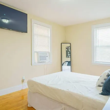 New Vanity Short- Term Rentals- Neponset Riverway-3