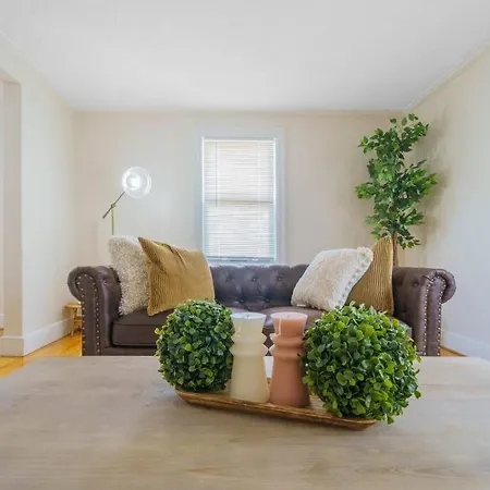 New Vanity Short- Term Rentals- Neponset Riverway-2