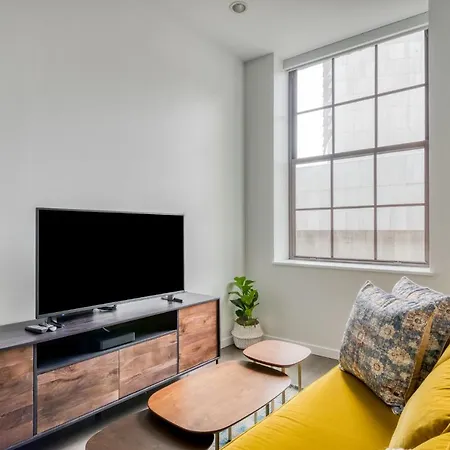 Lovely Studio In Boston Near Metro Pet-Friendly-2