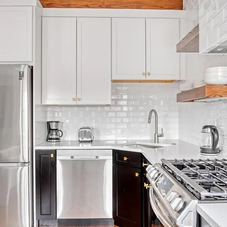 S End 1Br W Roof Wd Nr Restaurants Bos-582-3
